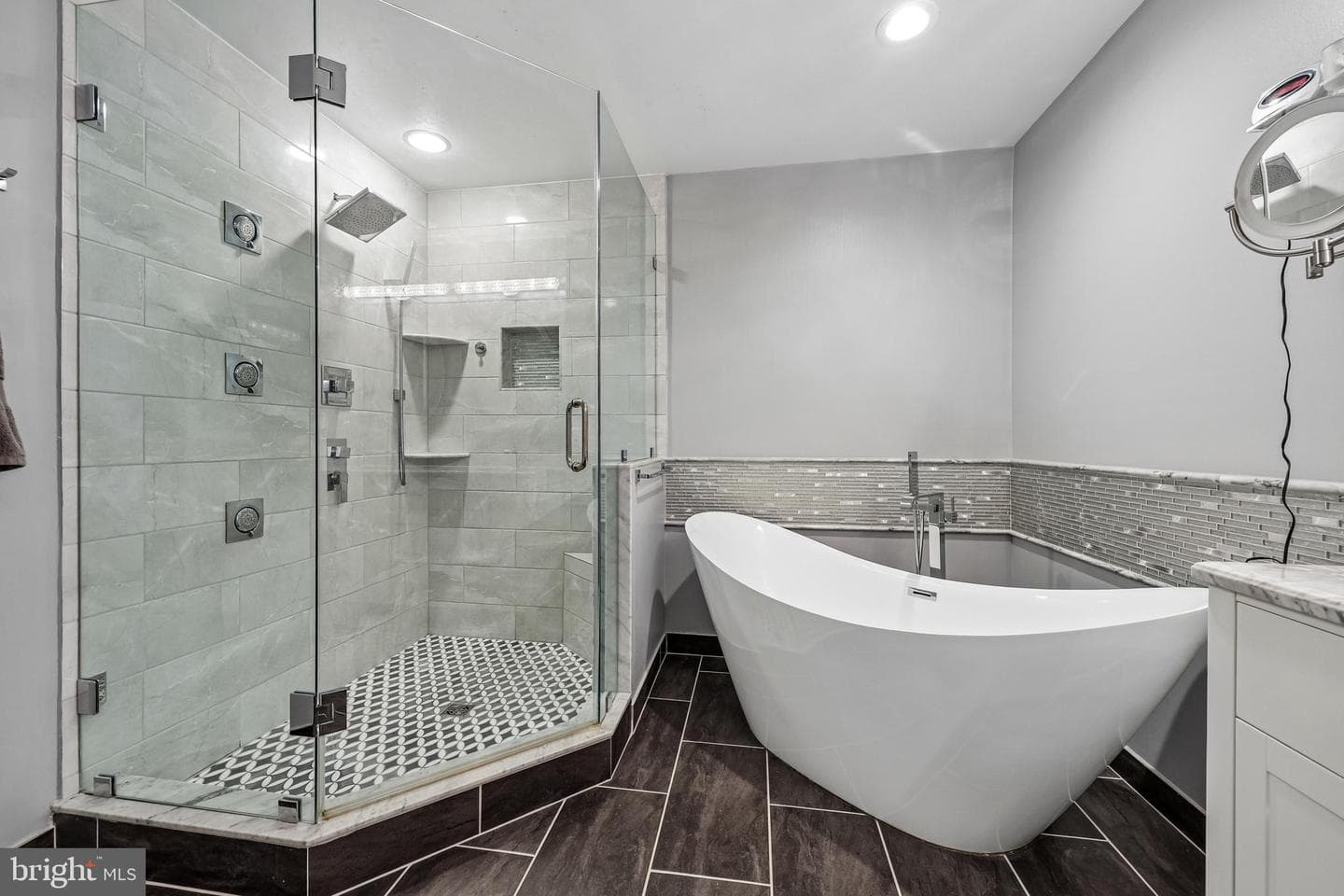 418 Ferdinand Day Drive photo 34