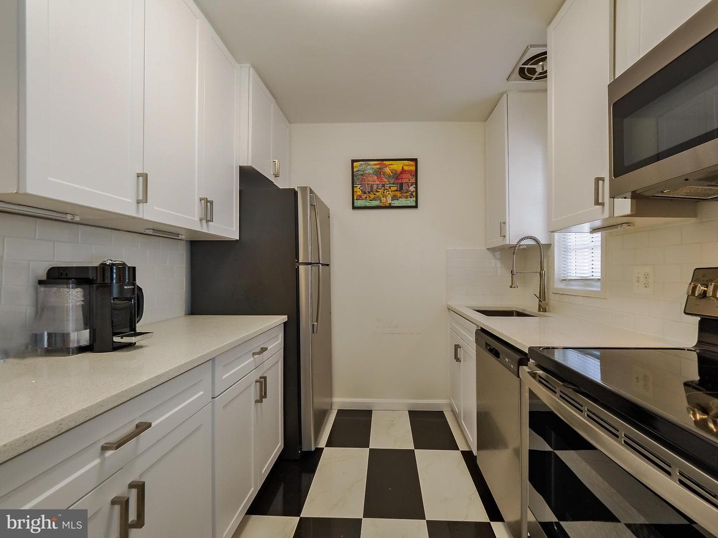 1608 W Abingdon Dr # 102 photo 17