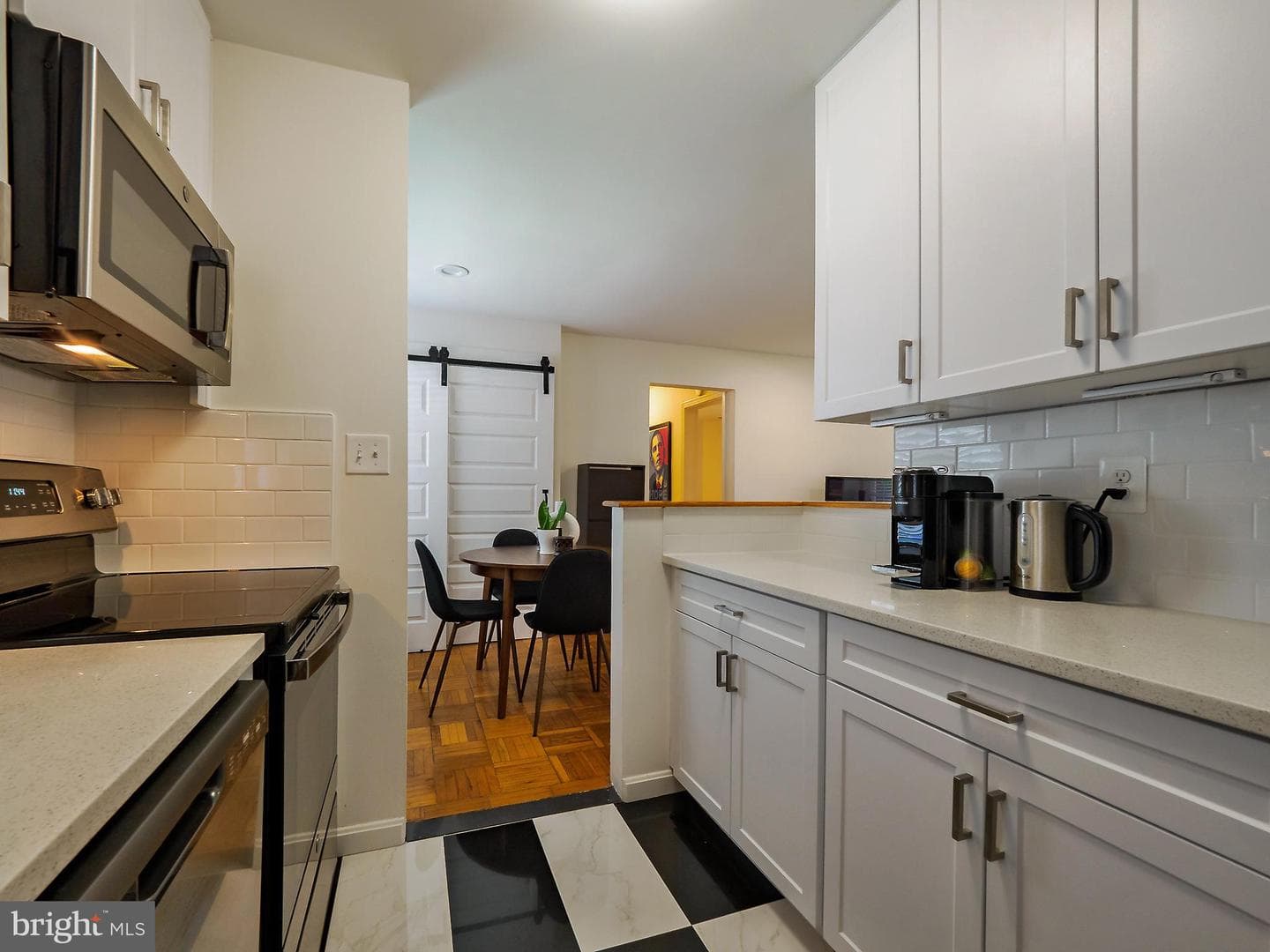 1608 W Abingdon Dr # 102 photo 19