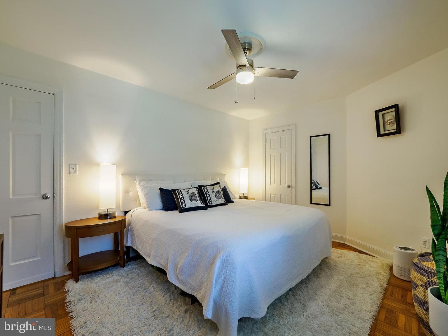 1608 W Abingdon Dr # 102 photo 24