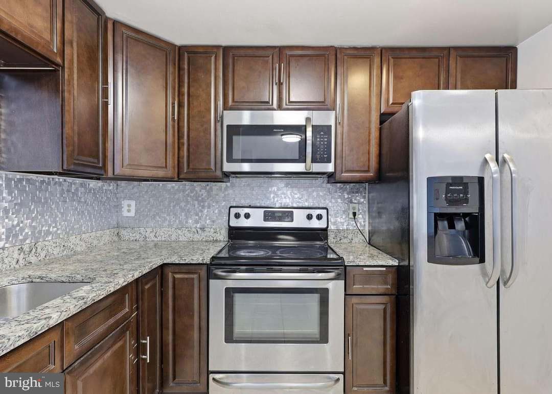 6300 Stevenson Avenue #312, Alexandria
