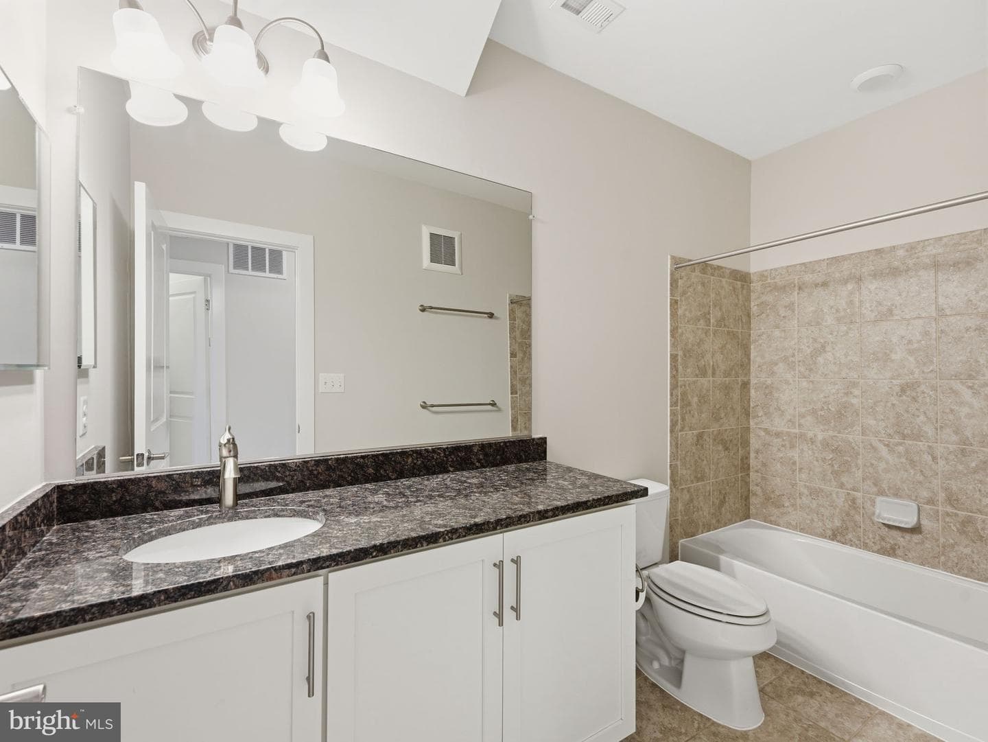 1912 Potomac Avenue #101 photo 28