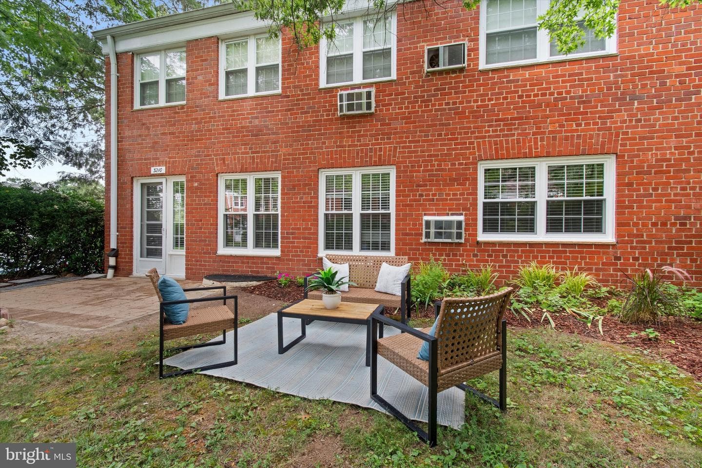 3210 Martha Custis Drive photo 20