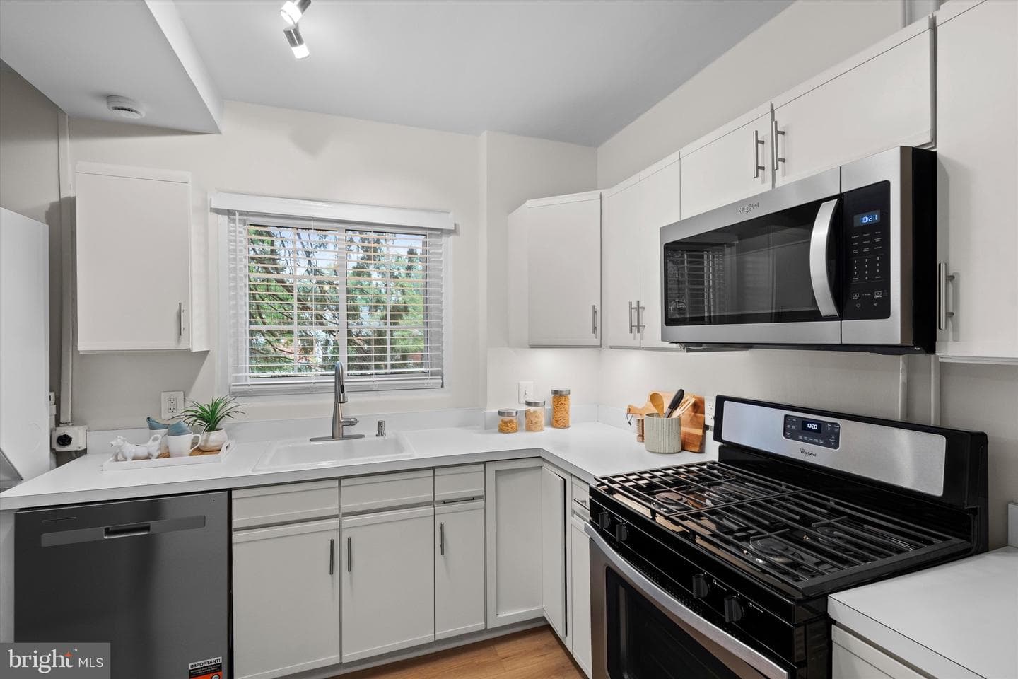 3210 Martha Custis Drive photo 6