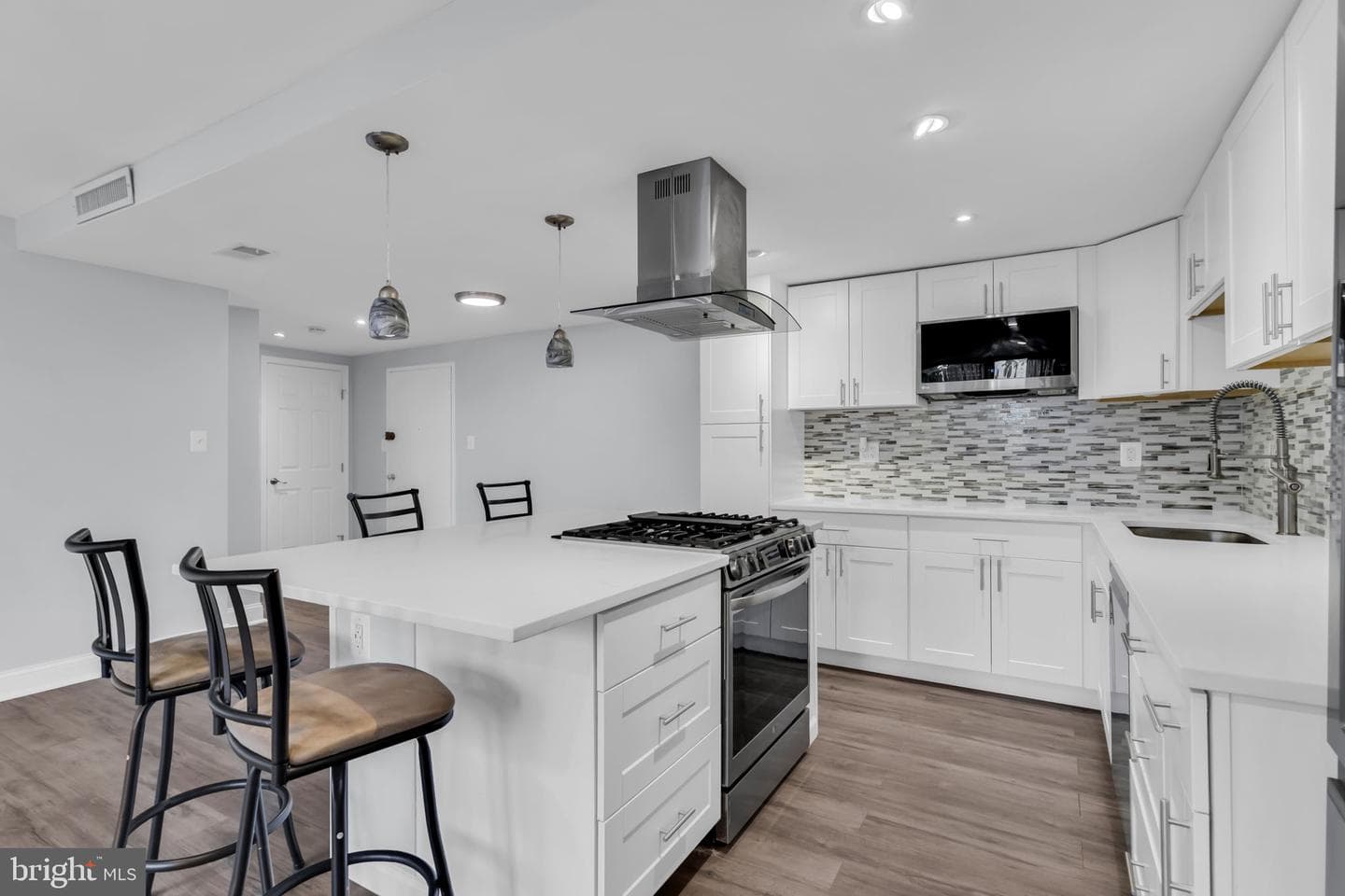 4600 Duke Street #303, Alexandria