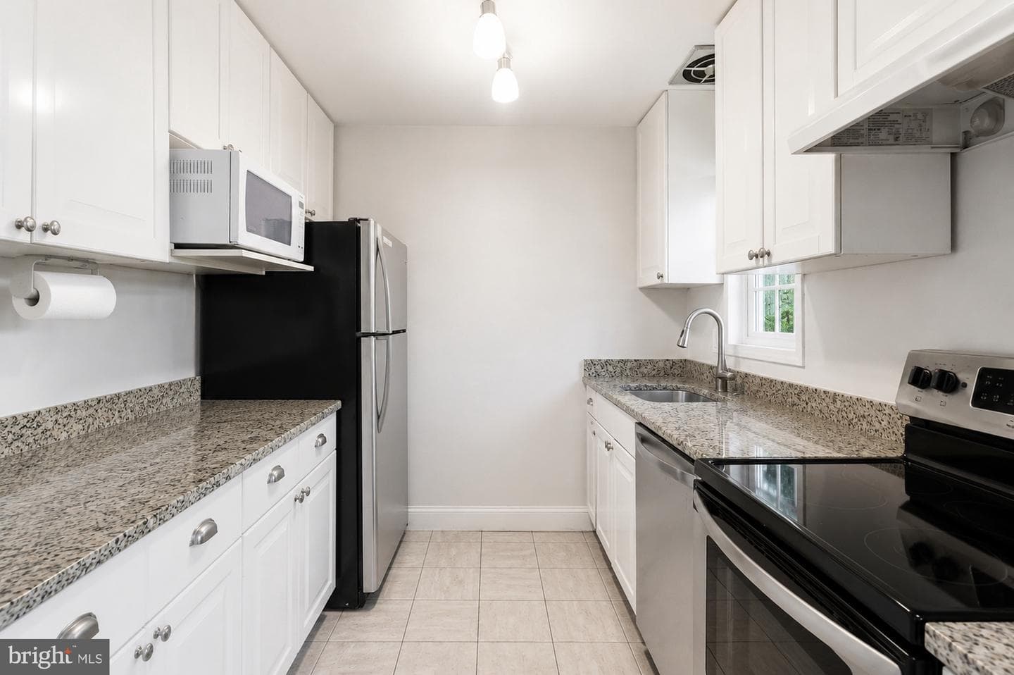1708 W Abingdon Drive #202 photo 6