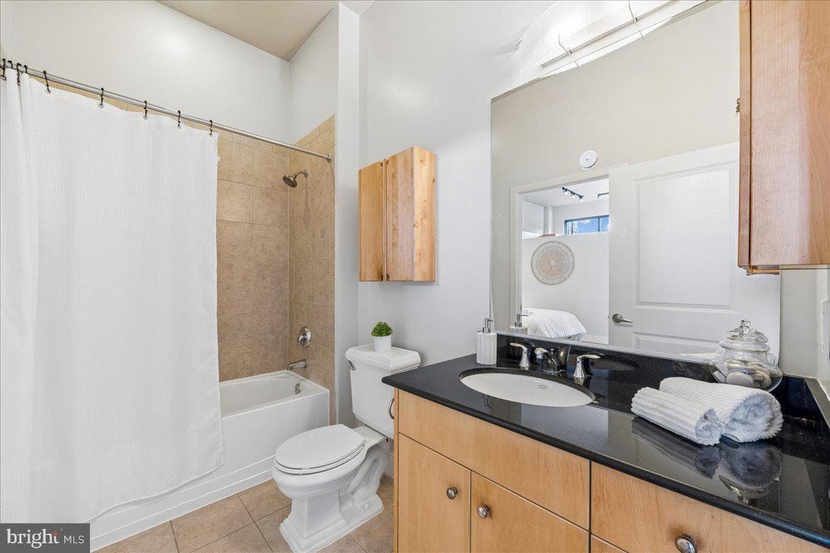 520 John Carlyle #429 photo 17