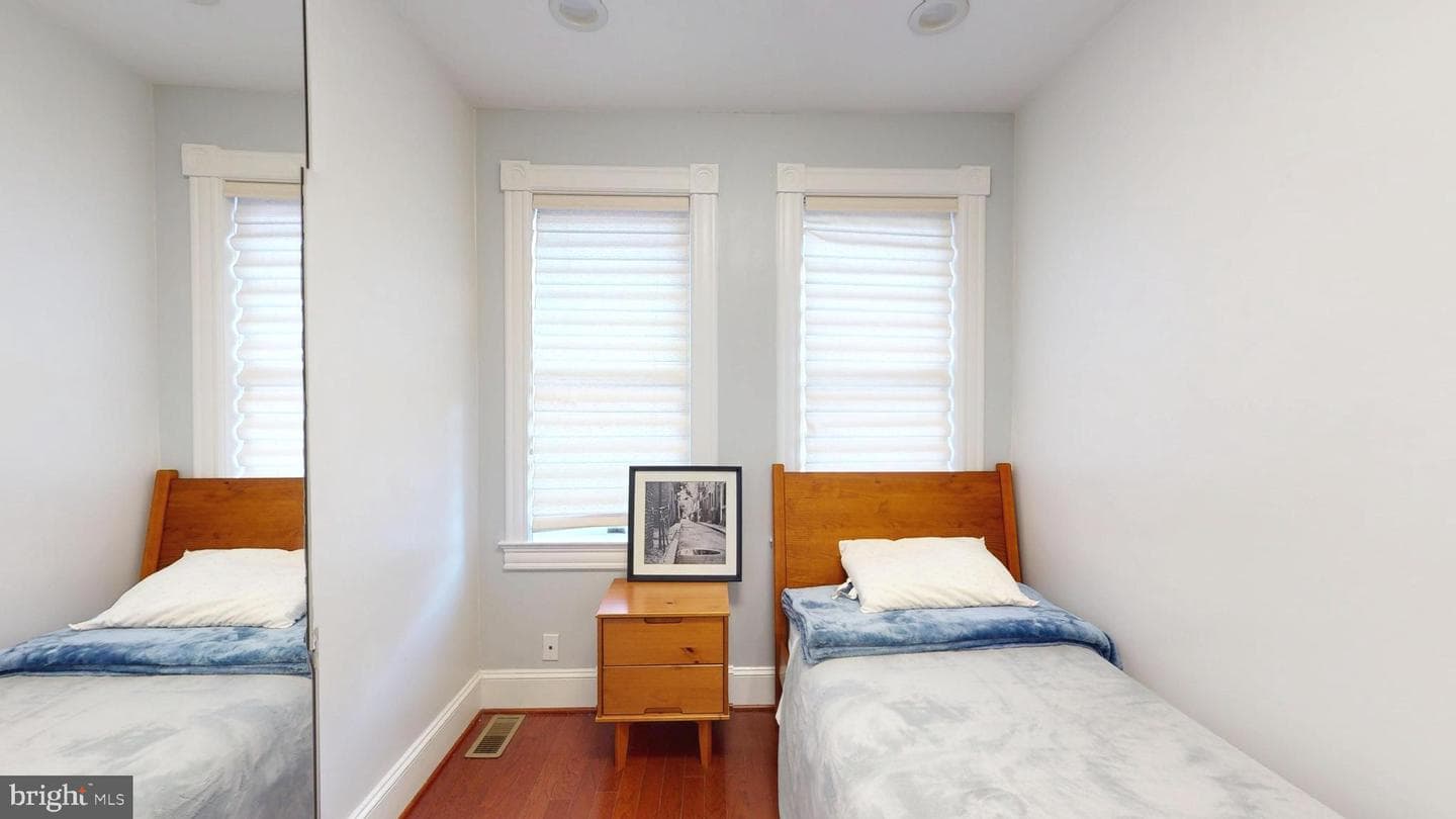 1525 King Street photo 26