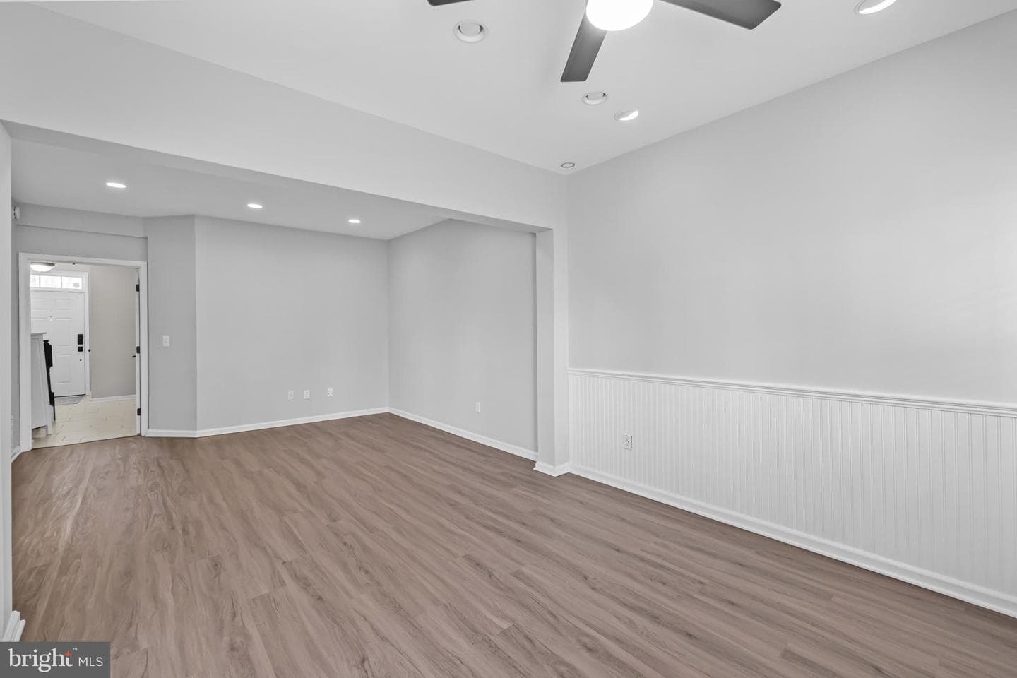 5011 Waple Lane photo 11