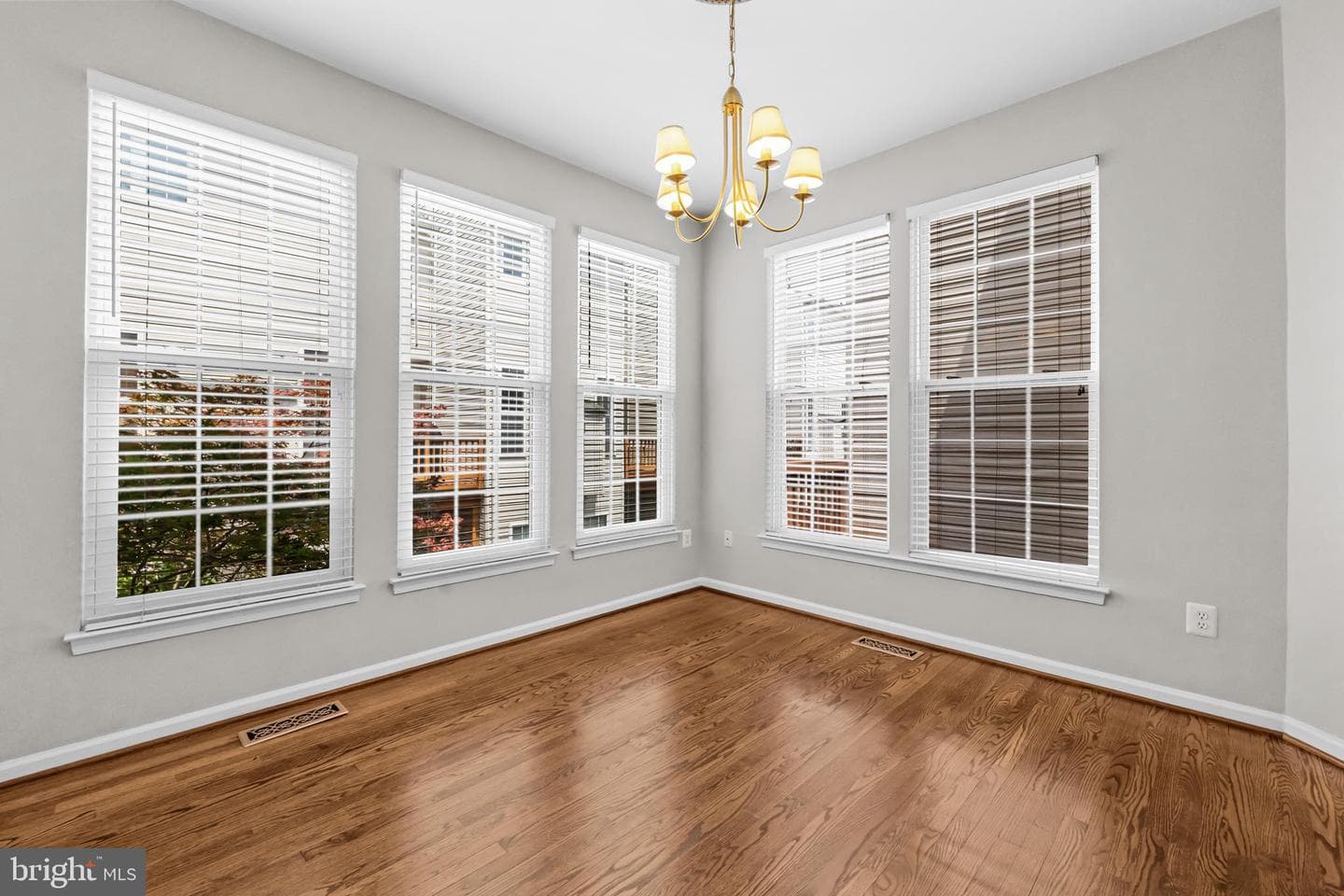 5011 Waple Lane photo 24
