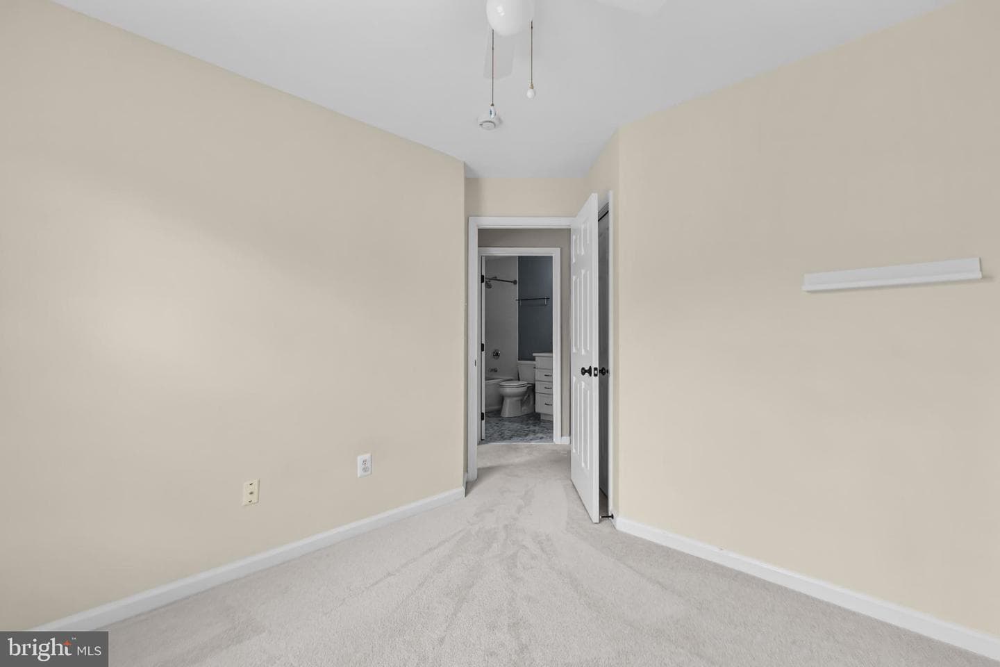 5011 Waple Lane photo 59
