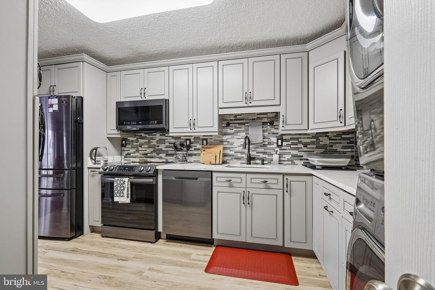 203 Yoakum Parkway #925 photo 9