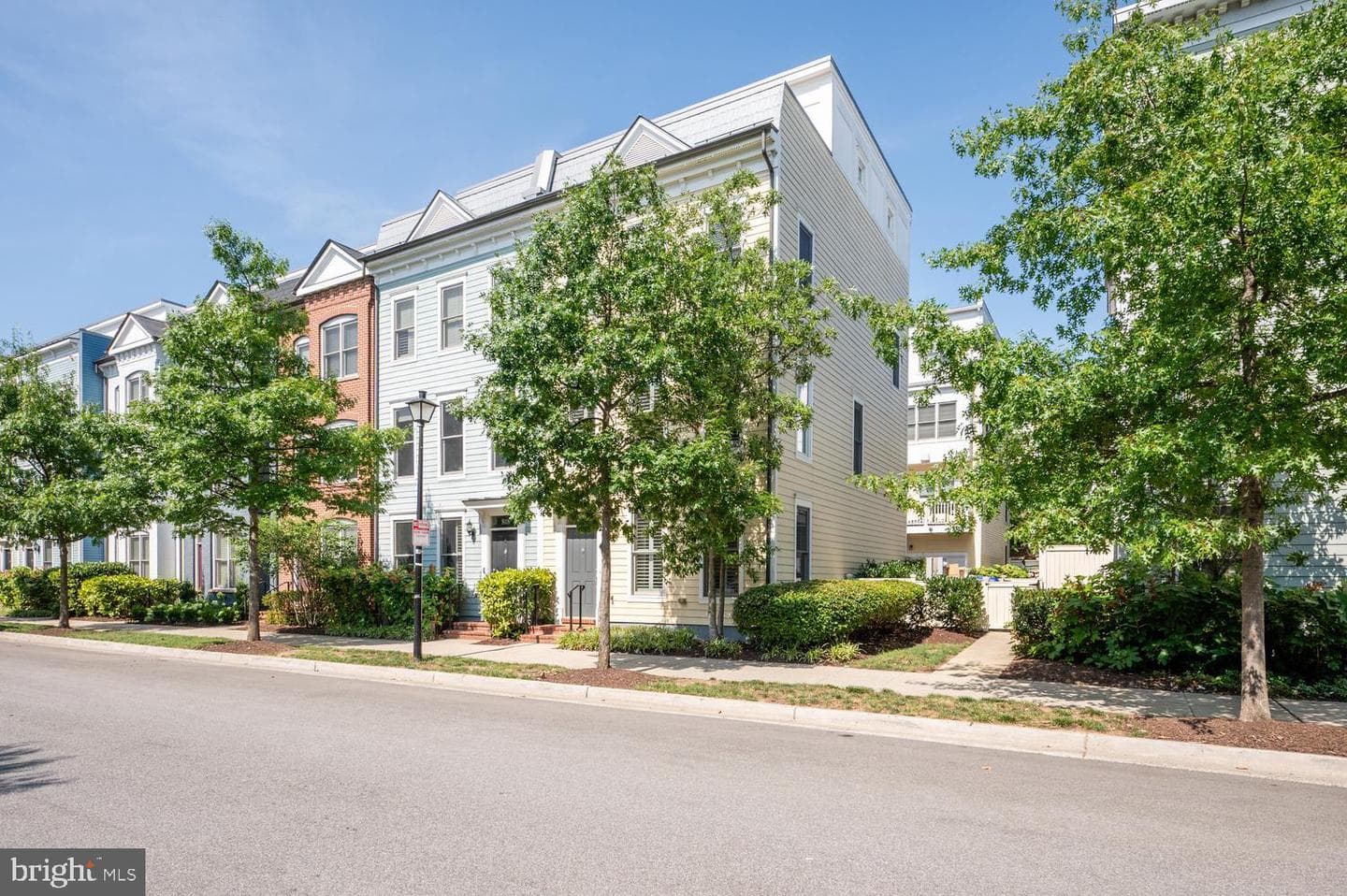 820 N Alfred Street, Alexandria