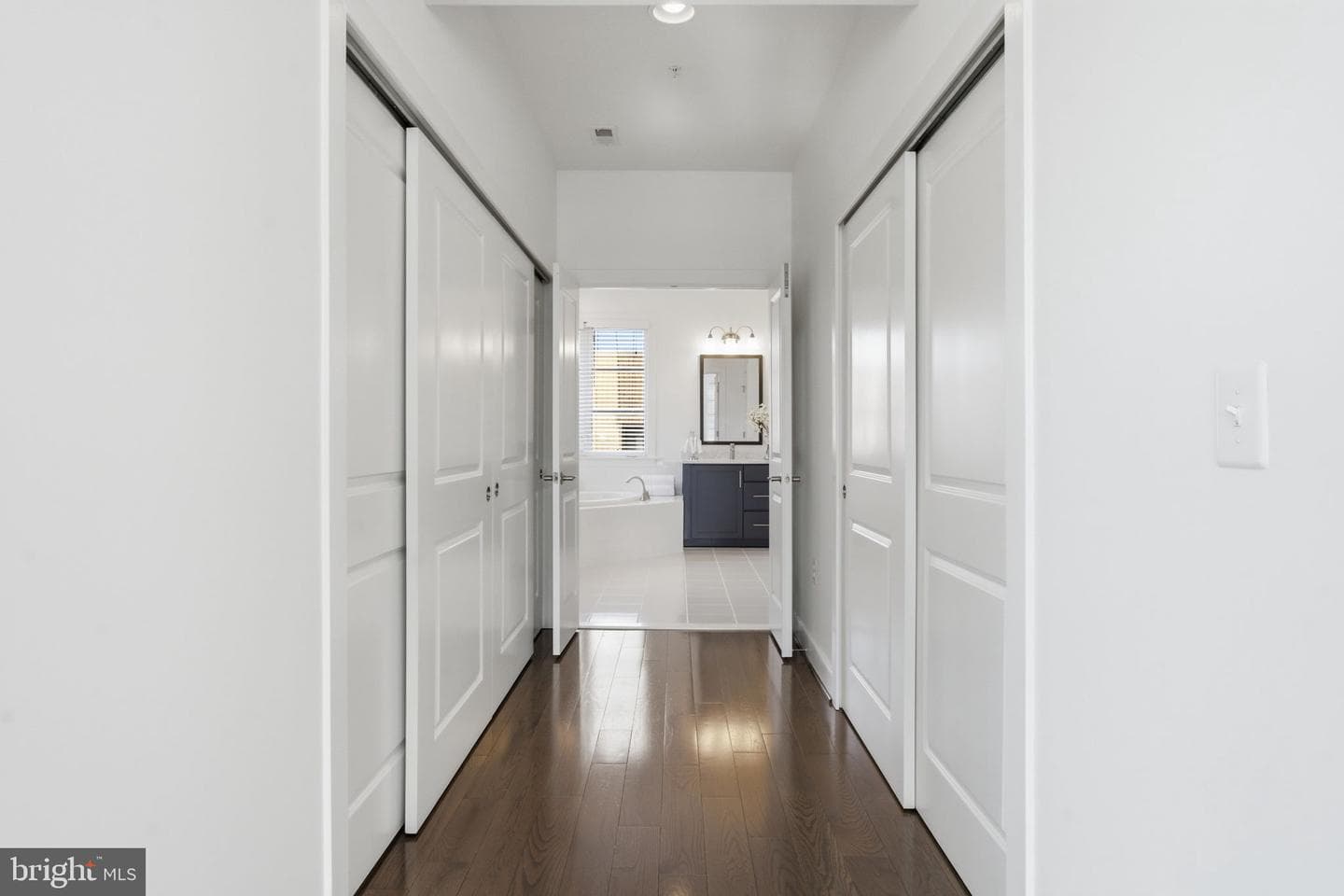 611 Howell photo 25