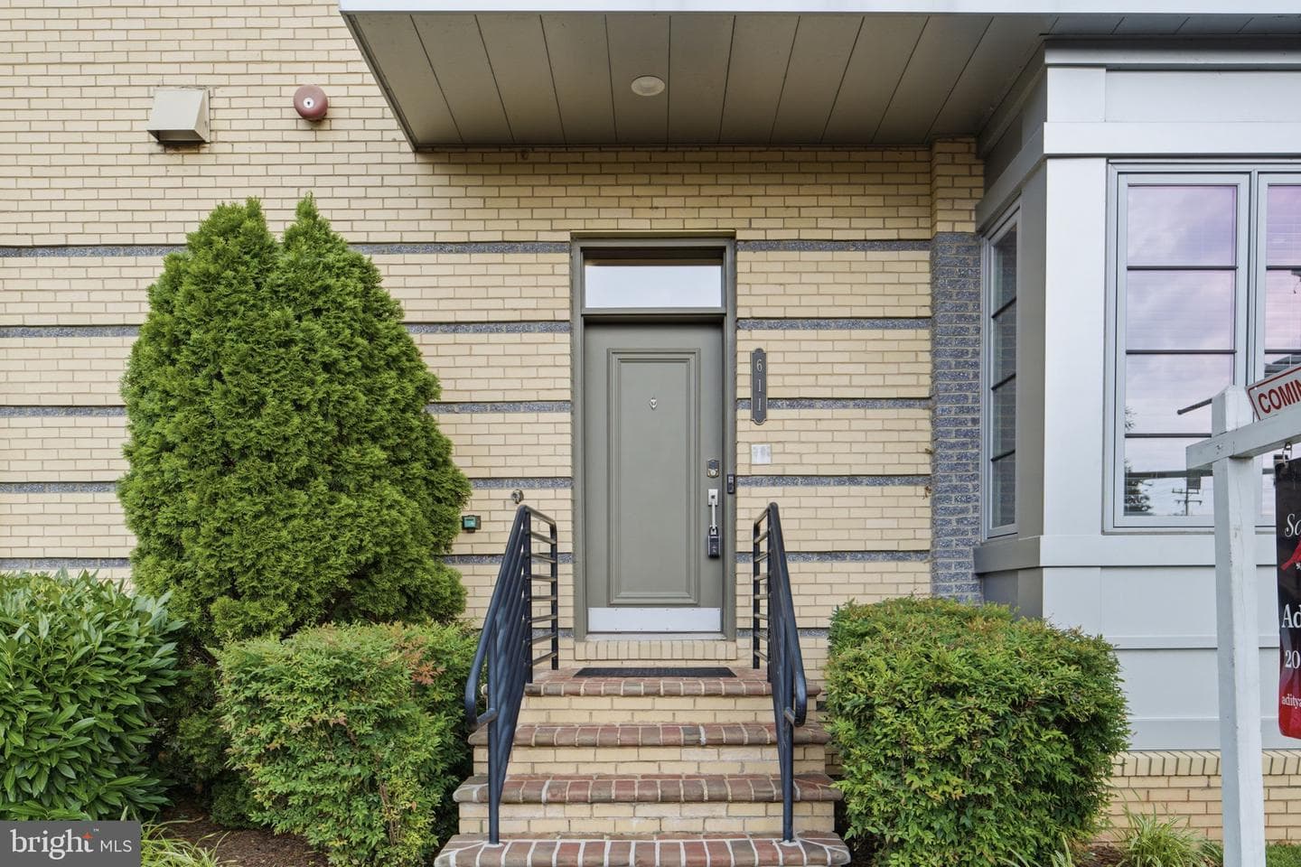 611 Howell photo 3