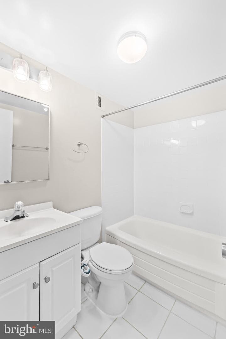 8 S Van Dorn Street #203 photo 11