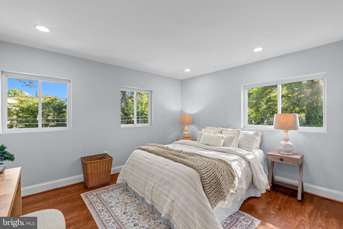 315 E Raymond Avenue #a photo 18