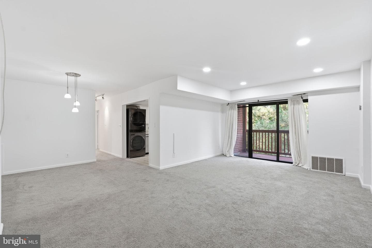 55 Skyhill Road #202, Alexandria