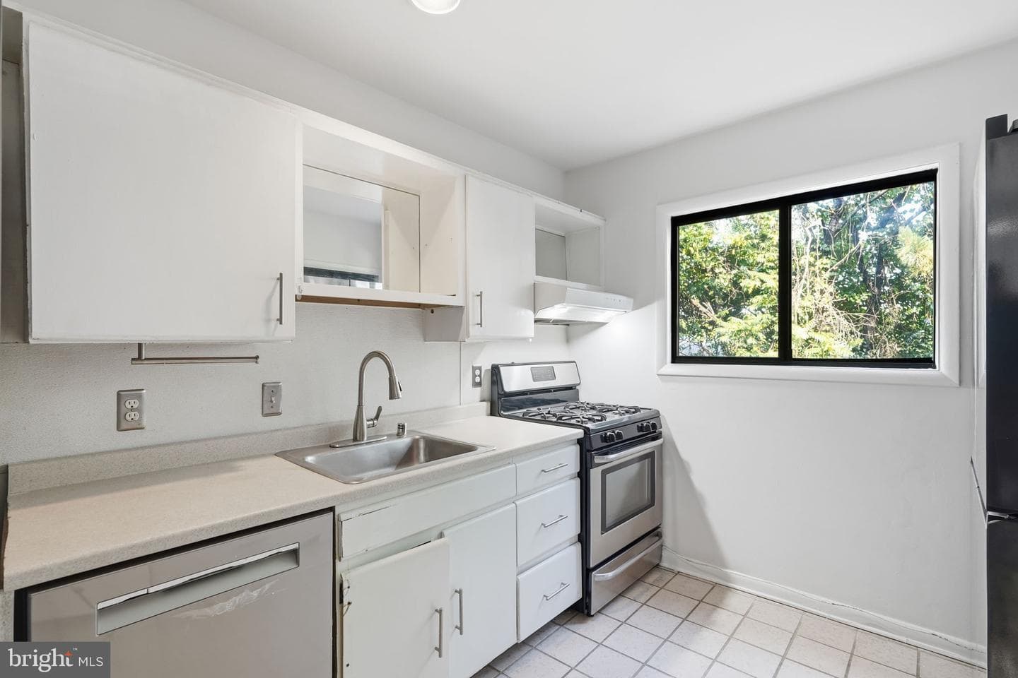 55 Skyhill Road #202 photo 8