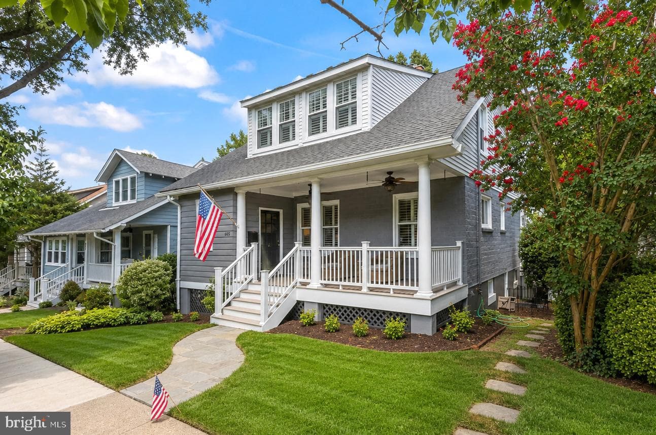 605 Johnston Place, Alexandria