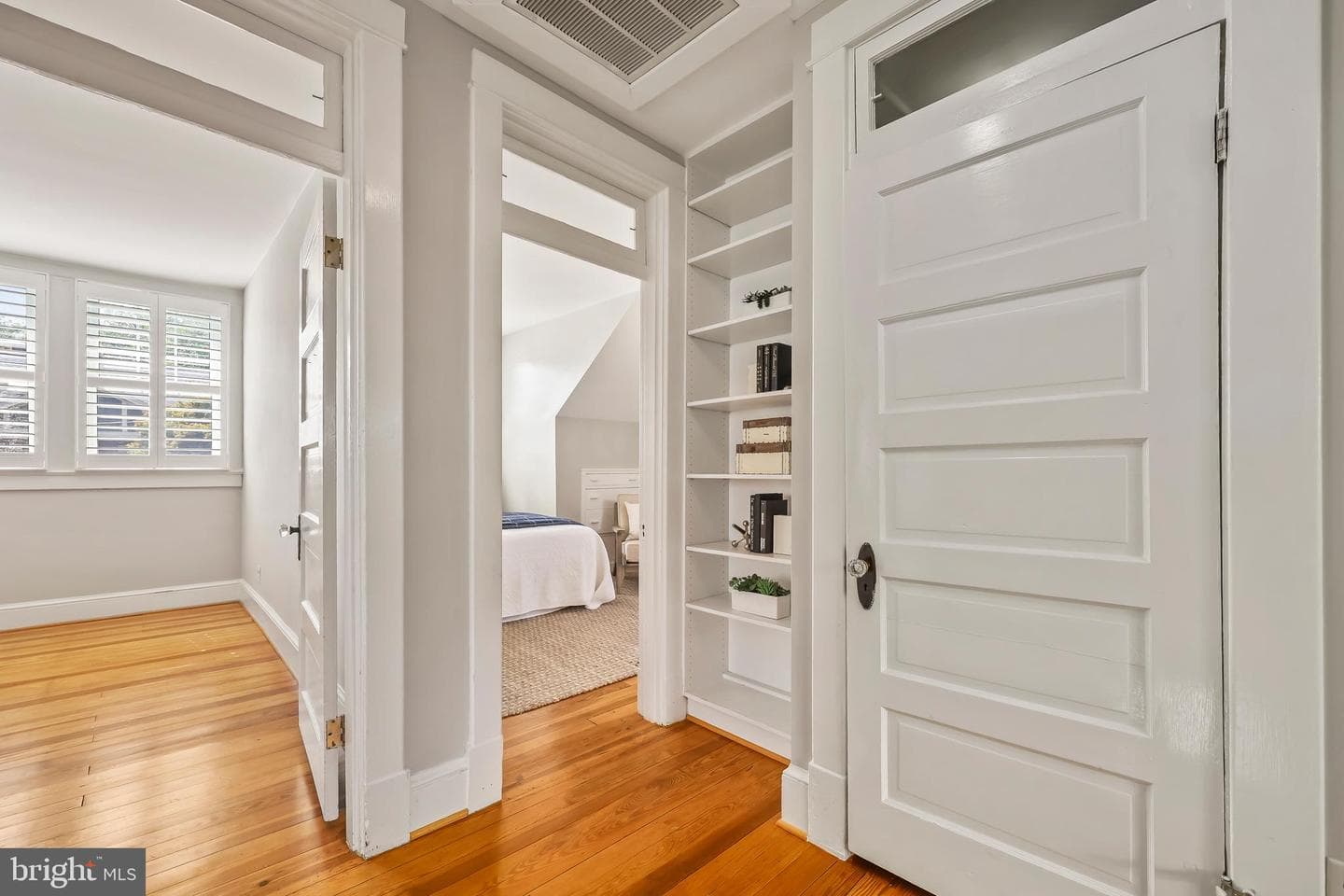 605 Johnston Place photo 37
