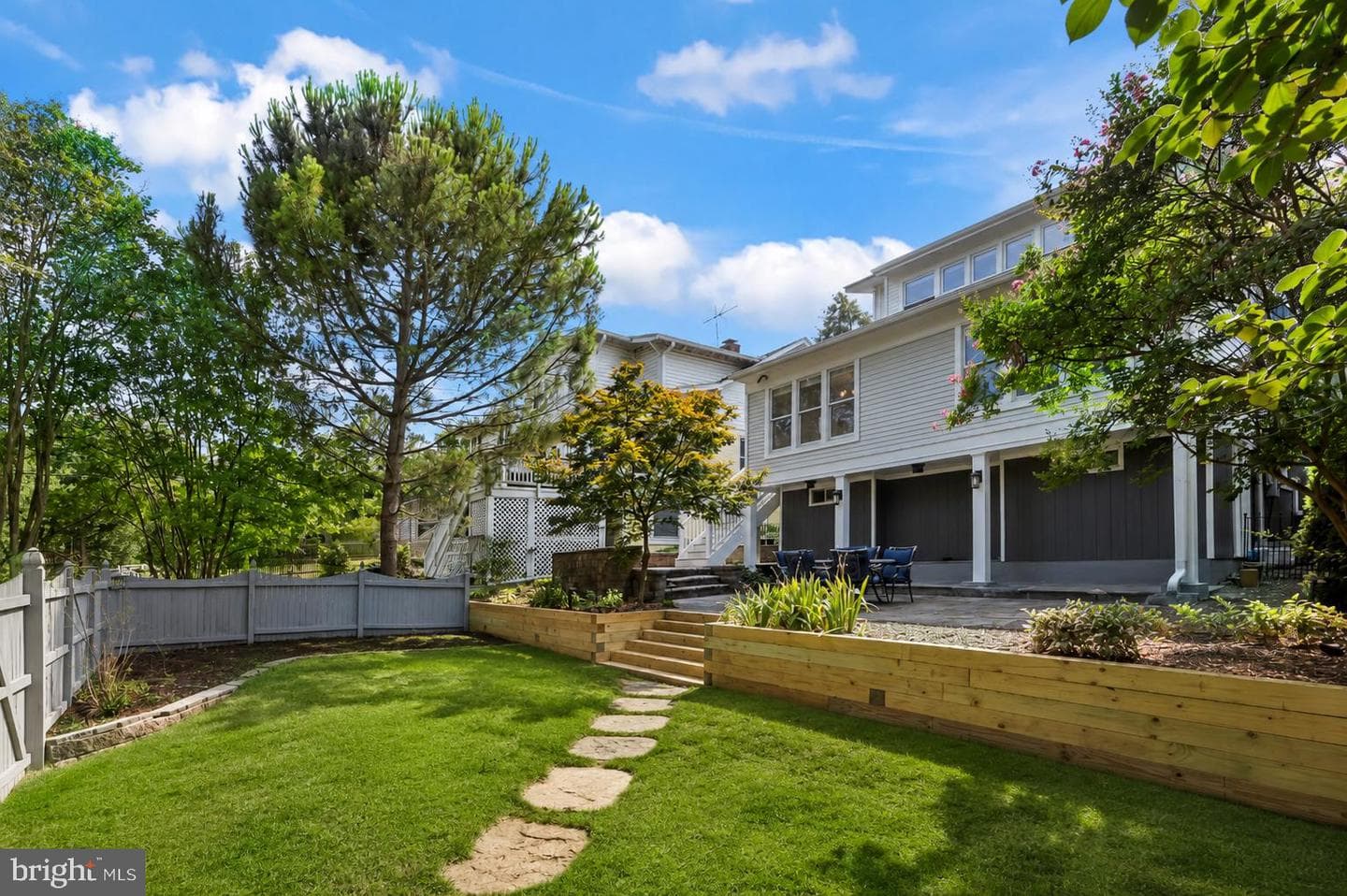 605 Johnston Place photo 48