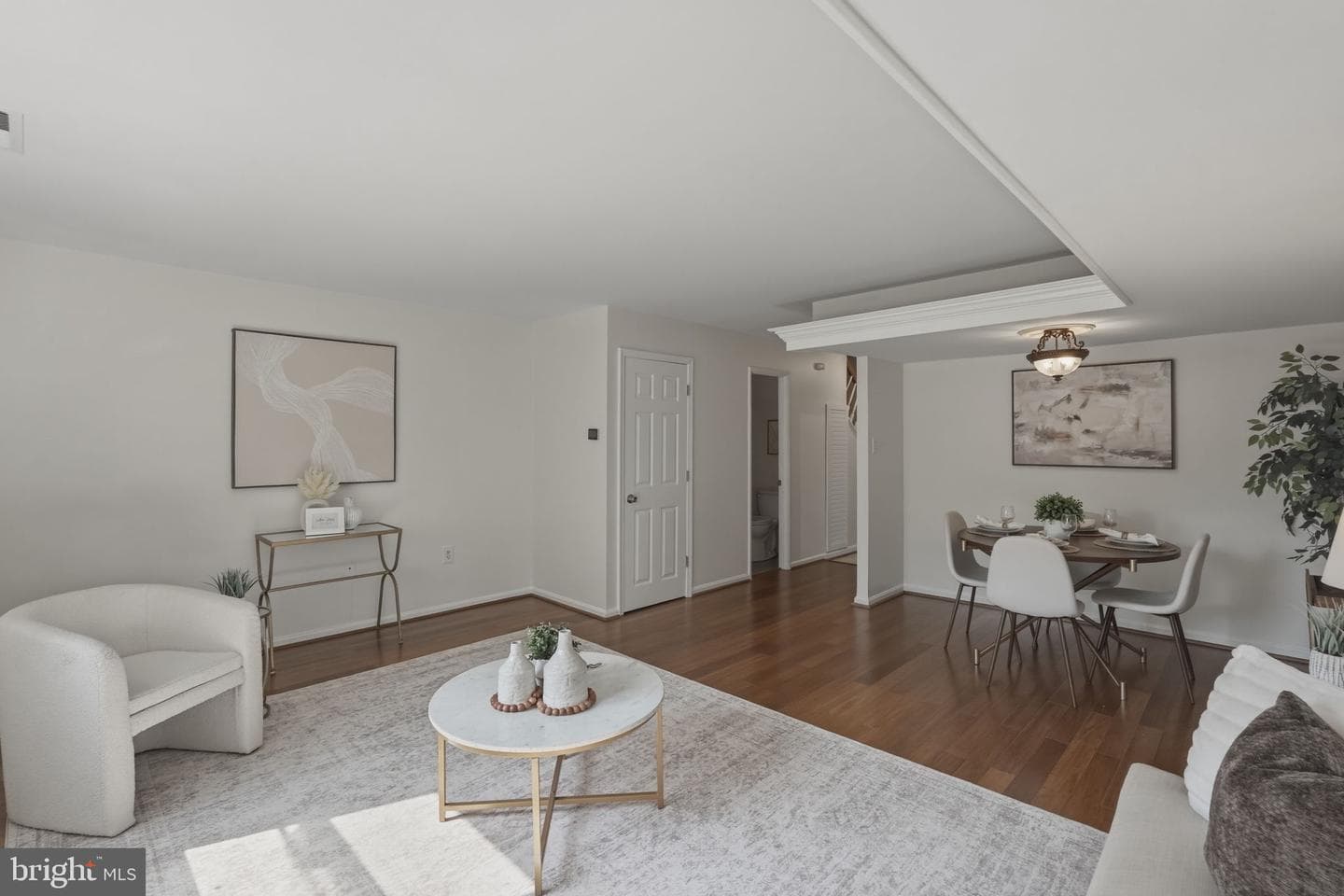 5902 Mayflower Court photo 5