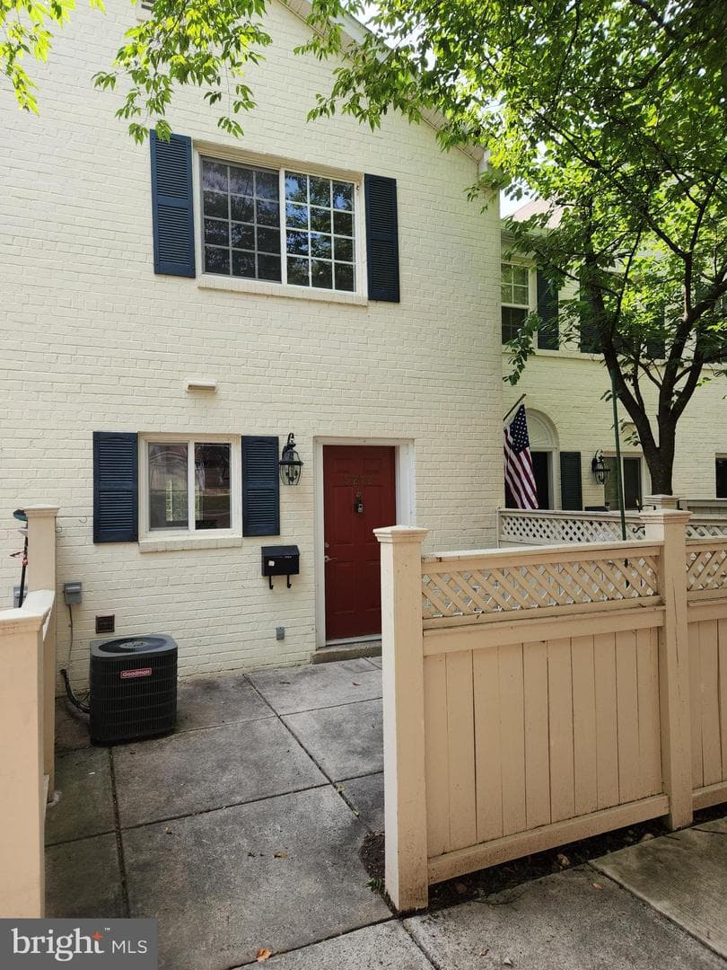5272 Maris Avenue, Alexandria