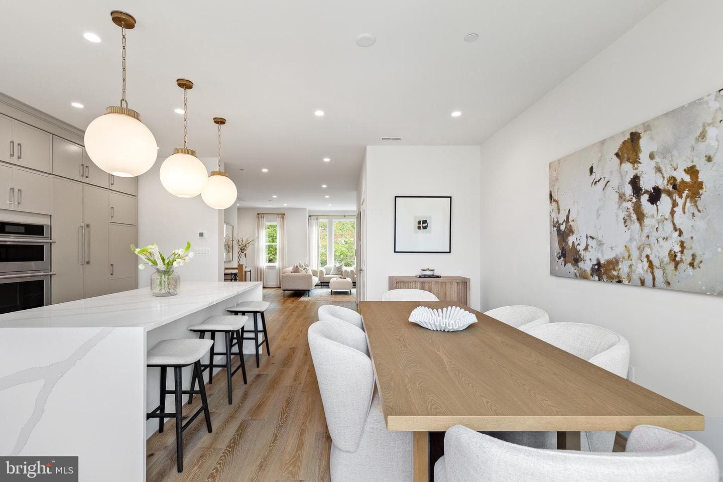 608 S Alfred Street photo 11