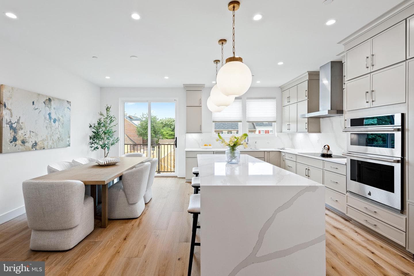 608 S Alfred Street photo 12