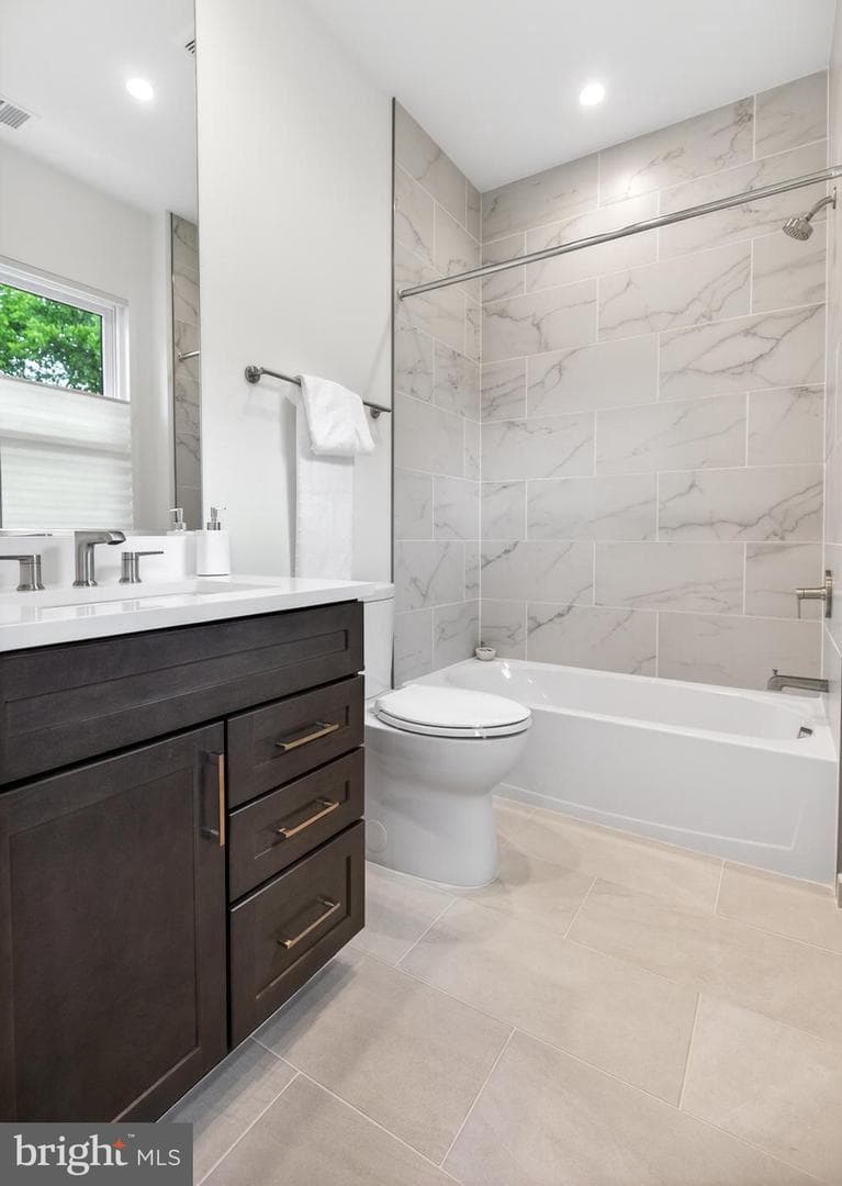 608 S Alfred Street photo 29