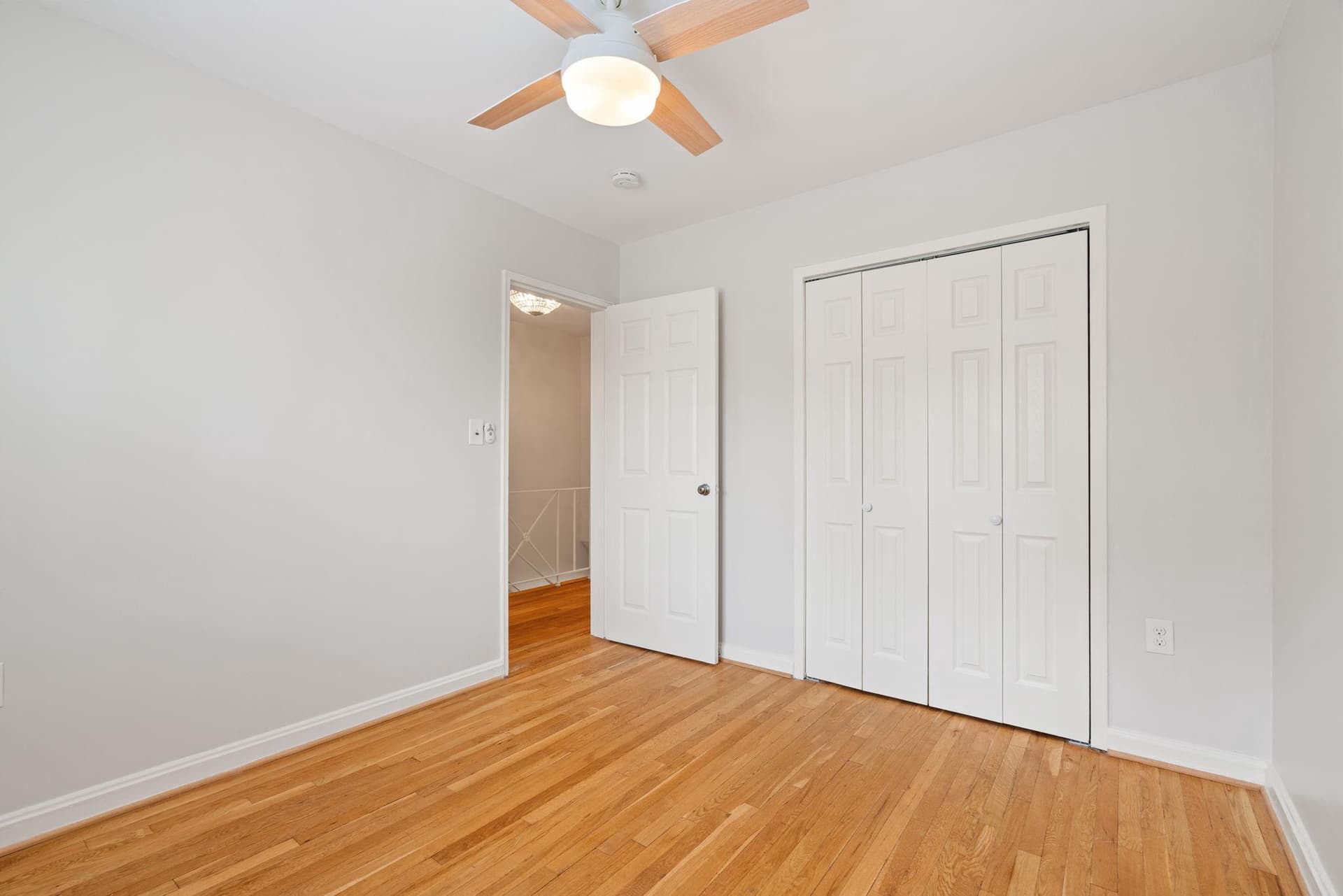 3753 Jason Avenue photo 21
