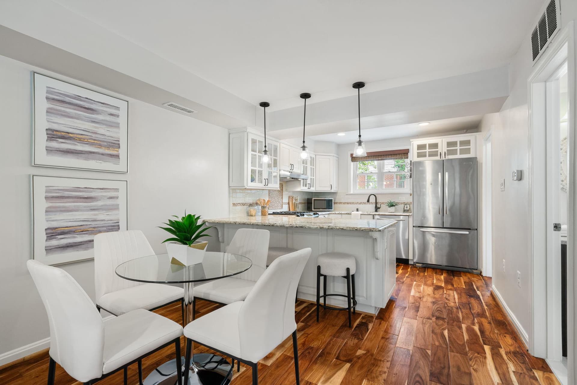 3753 Jason Avenue photo 6