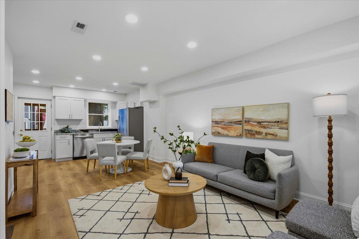 109 Clifford Avenue photo 19