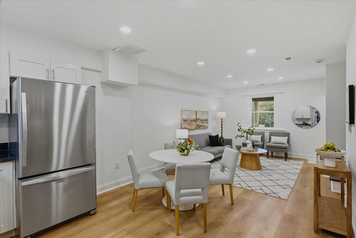 109 Clifford Avenue photo 21