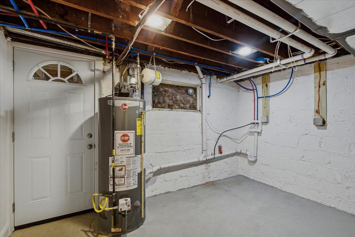 109 Clifford Avenue photo 27
