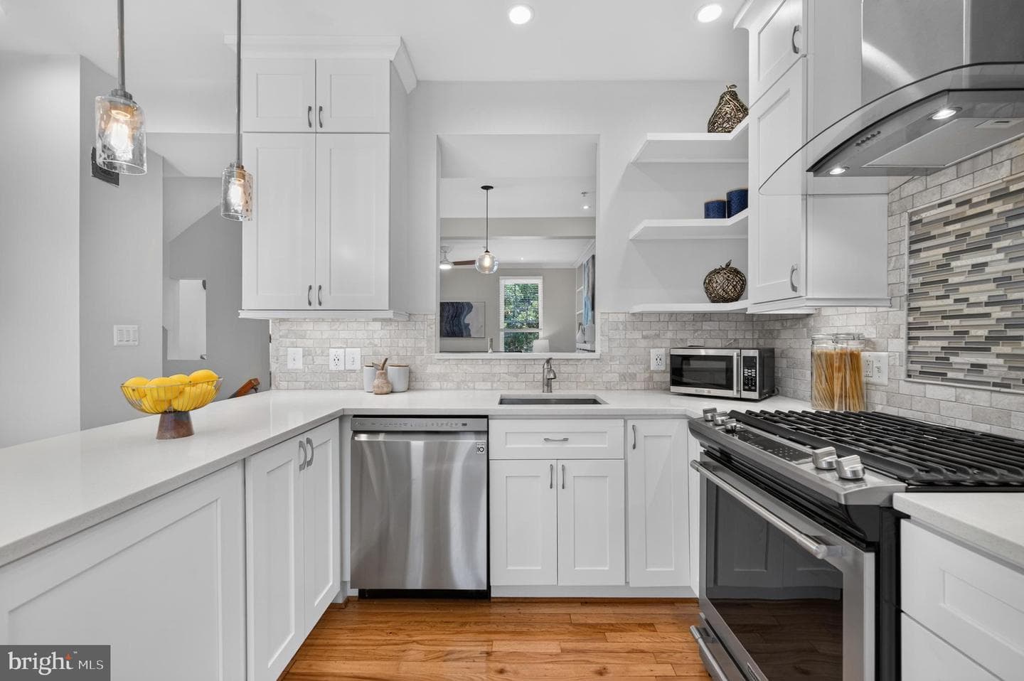 122 Sanborn Place photo 24