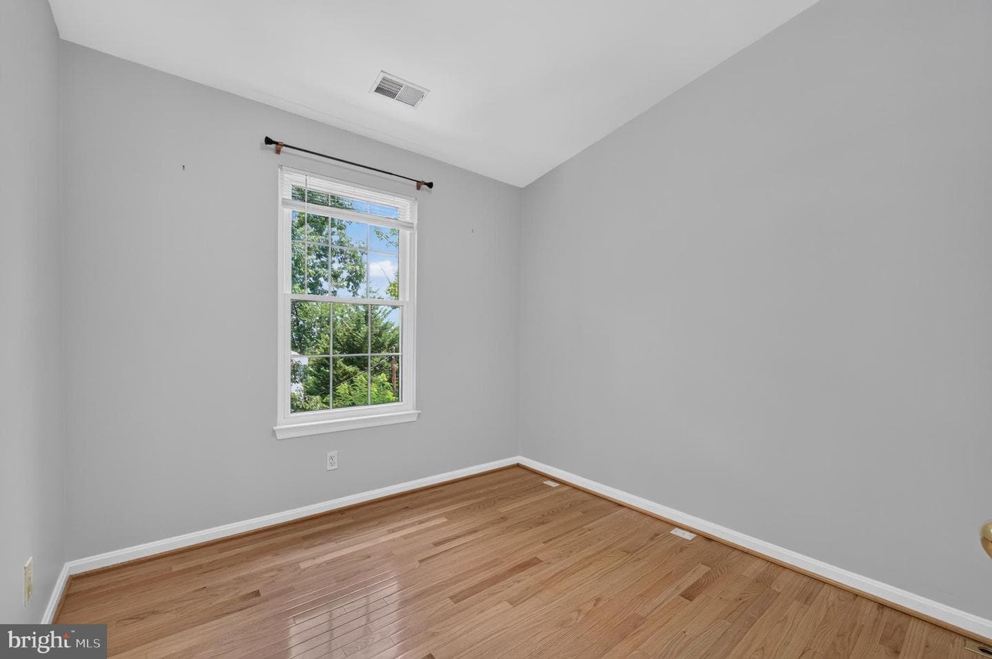 122 Sanborn Place photo 41