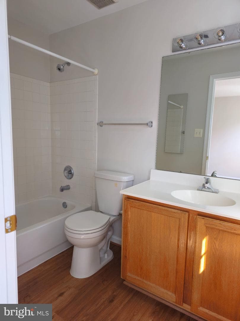 952 Harrison Circle photo 14