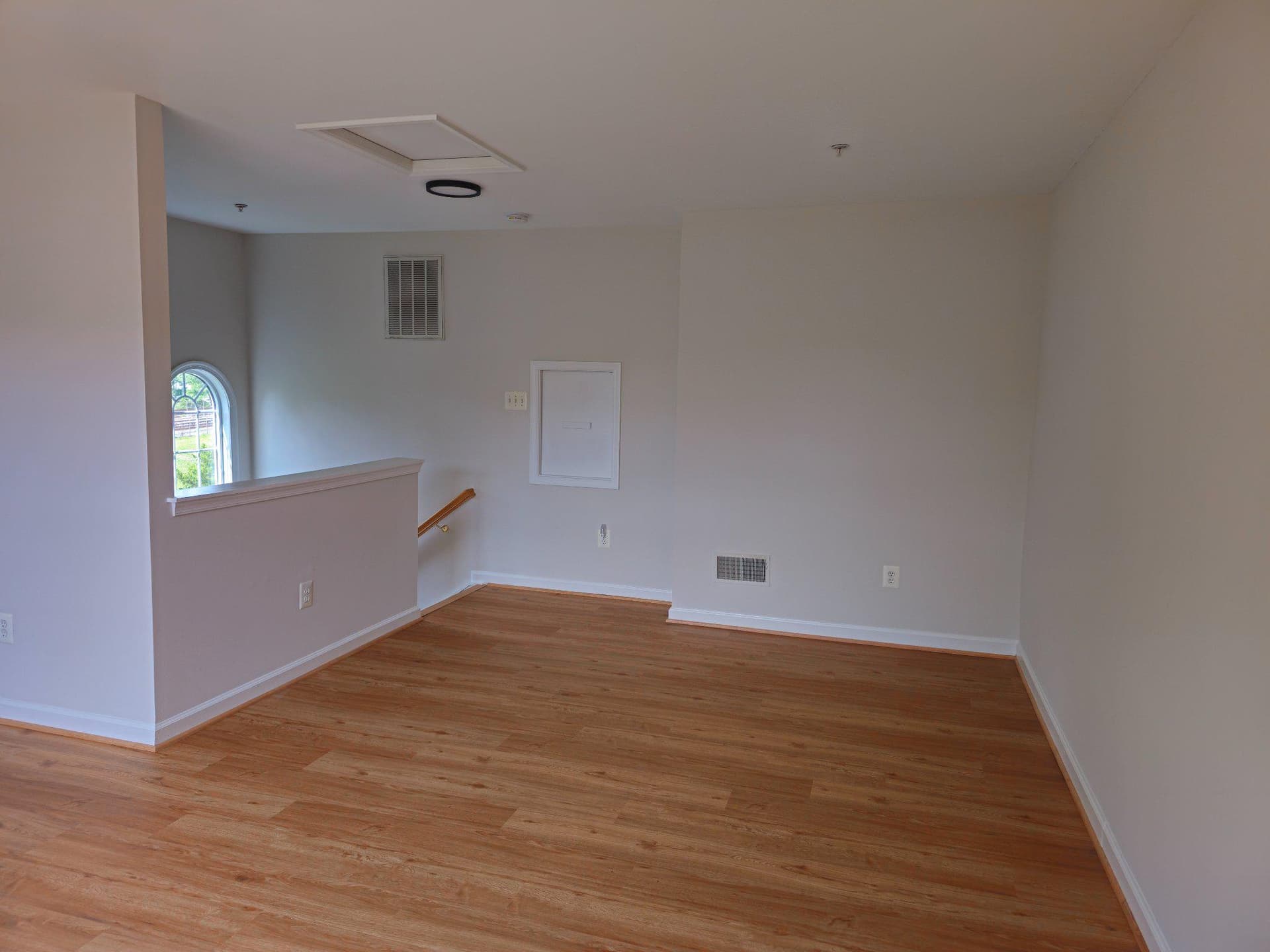 952 Harrison Circle photo 17