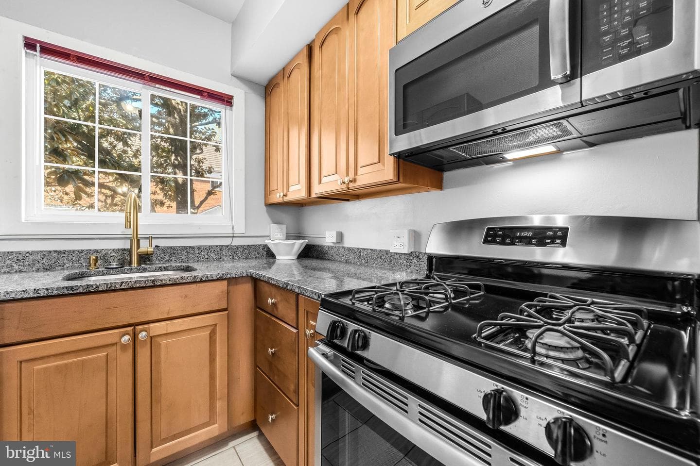 1615 Mount Eagle Place photo 6