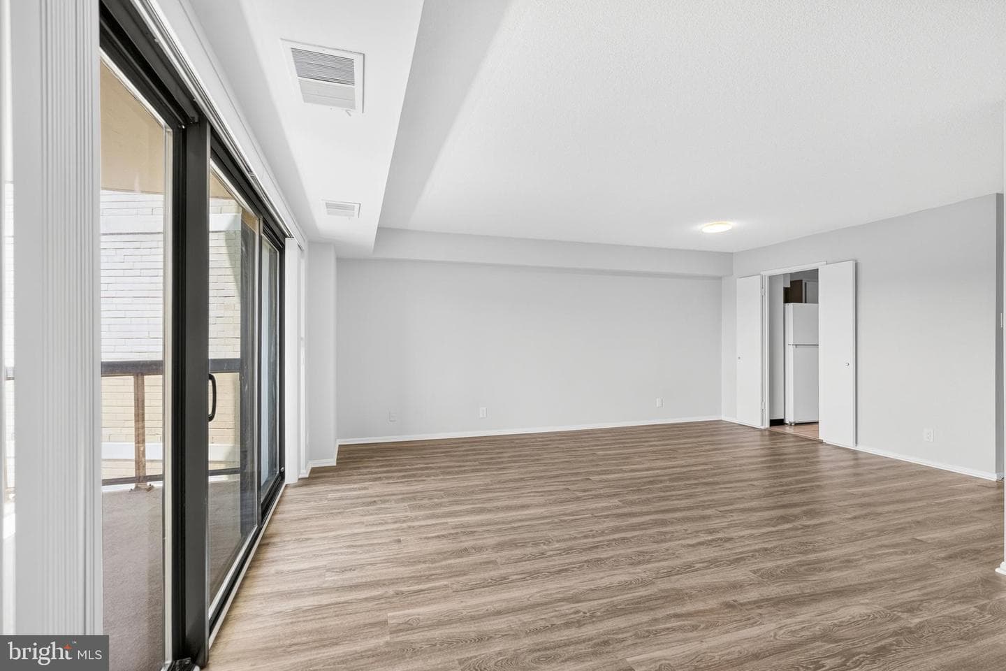 307 Yoakum Parkway #802 photo 13