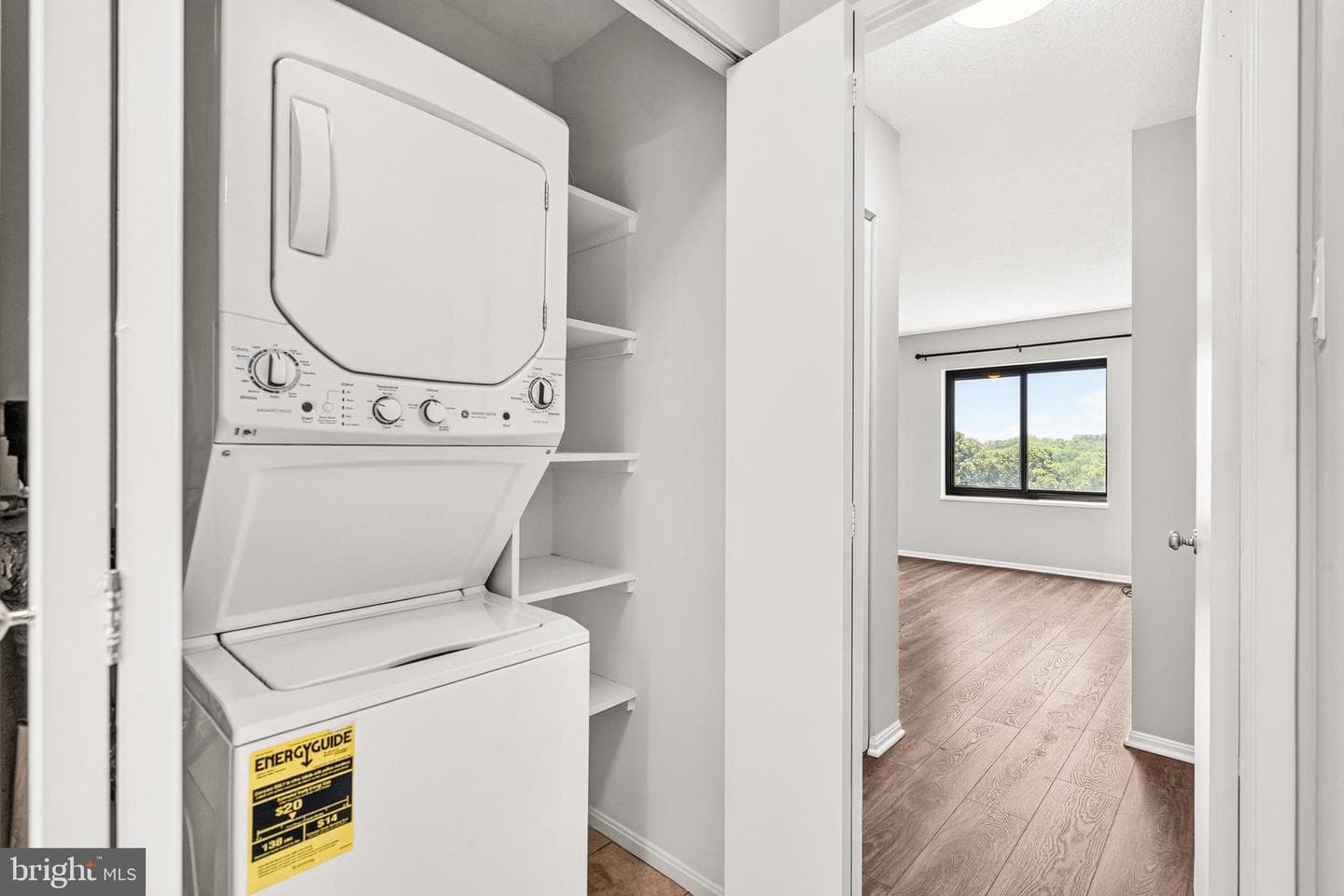 307 Yoakum Parkway #802 photo 22