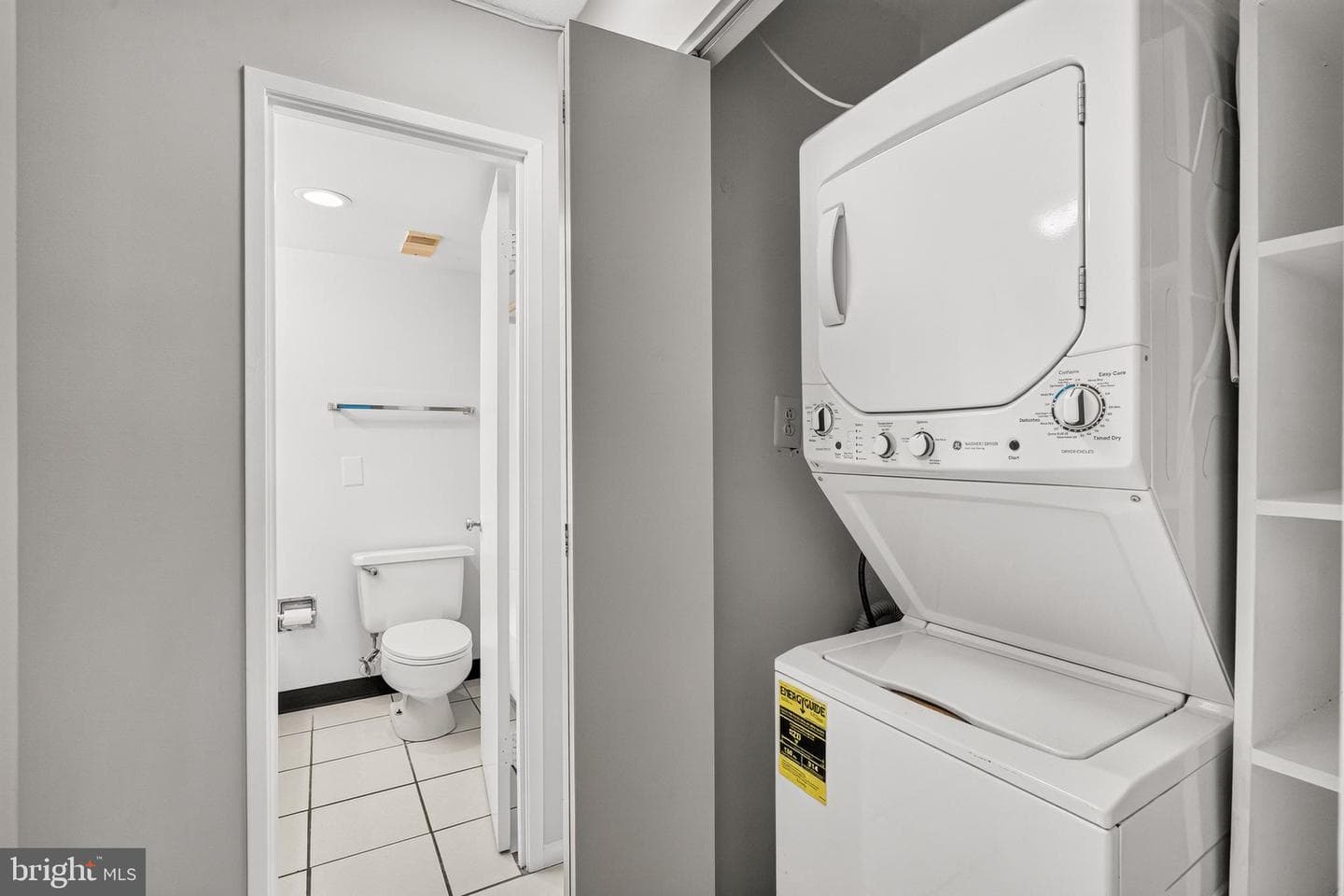 307 Yoakum Parkway #802 photo 23