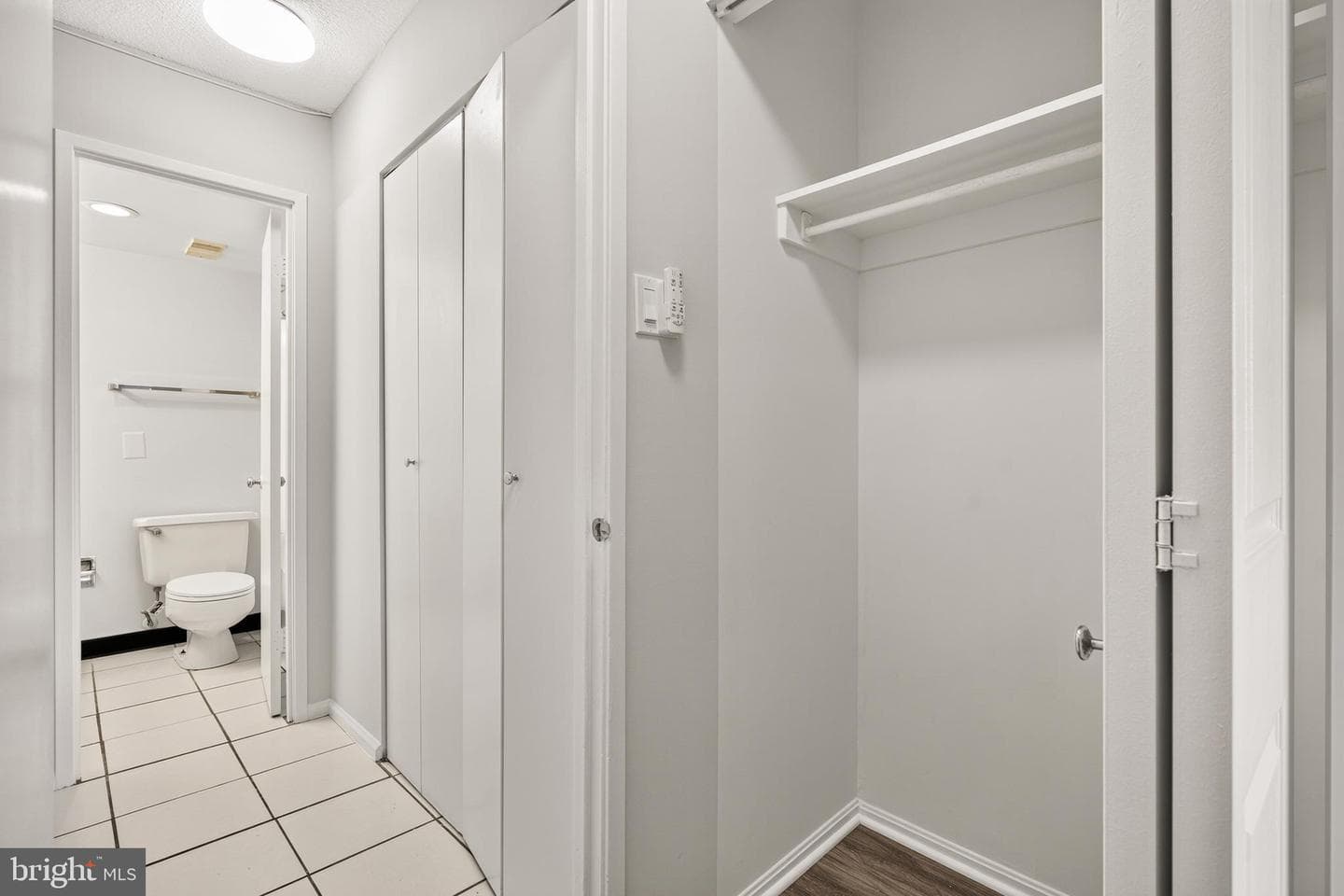 307 Yoakum Parkway #802 photo 25
