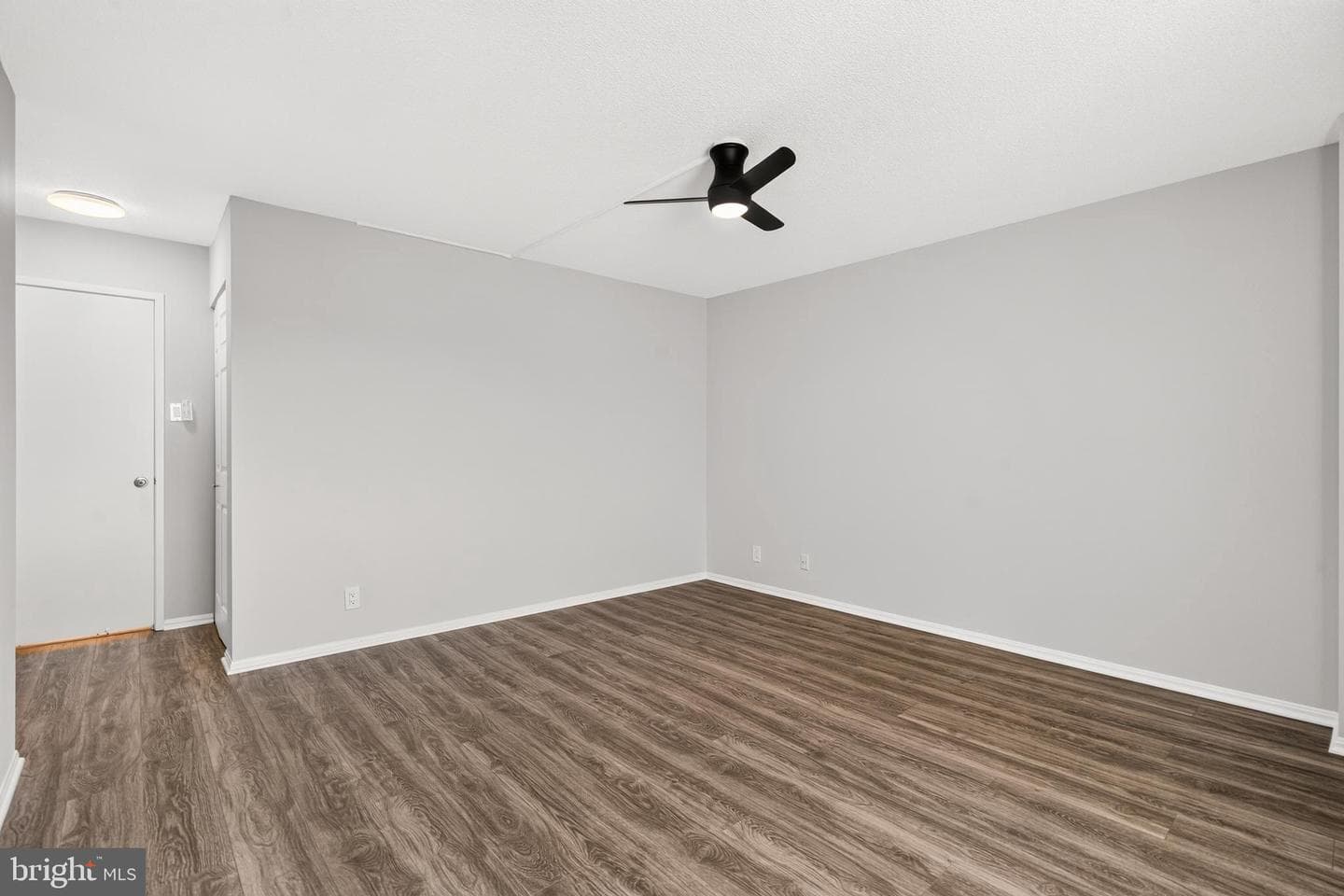 307 Yoakum Parkway #802 photo 30