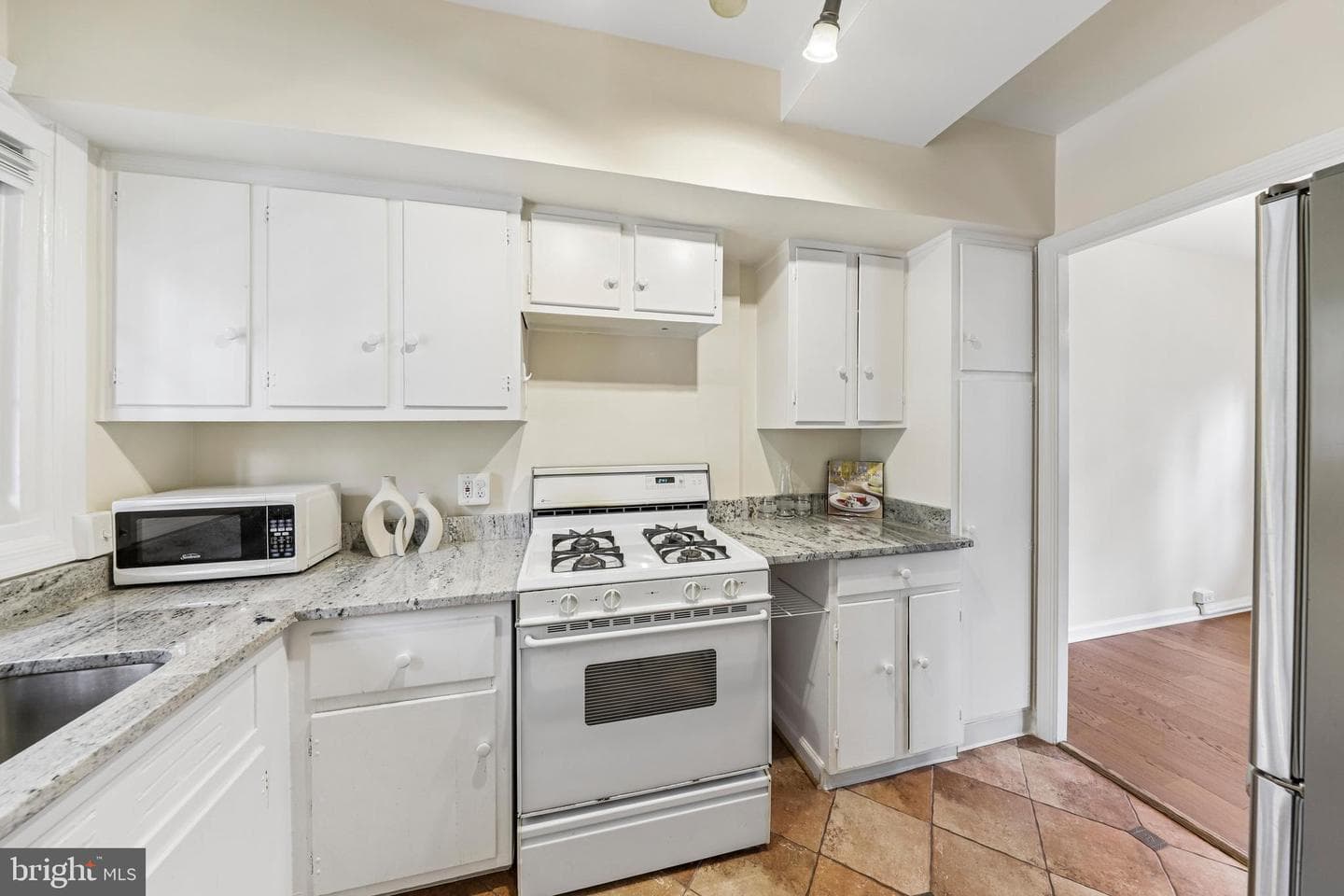 1622 Ripon Place photo 10