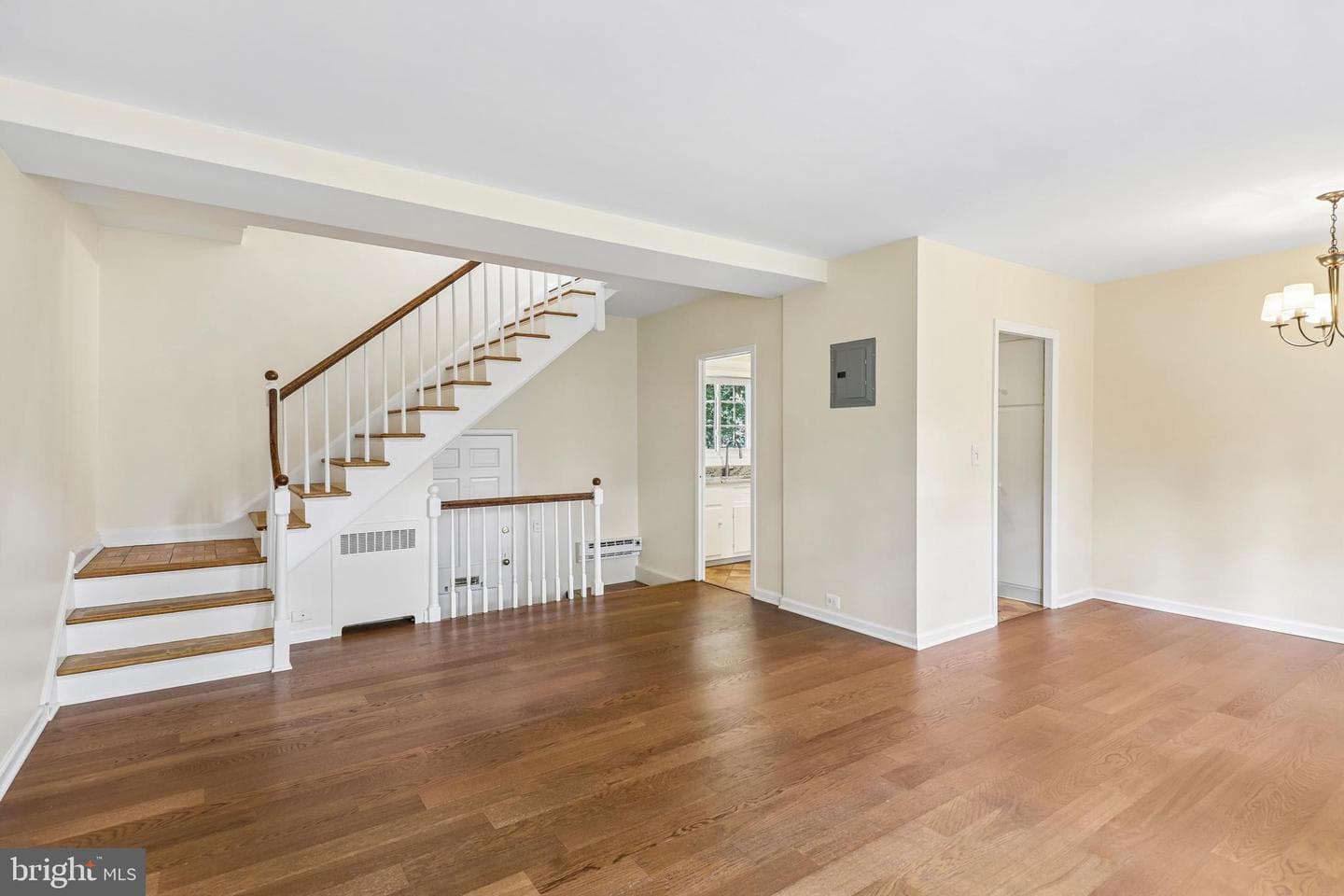 1622 Ripon Place photo 5