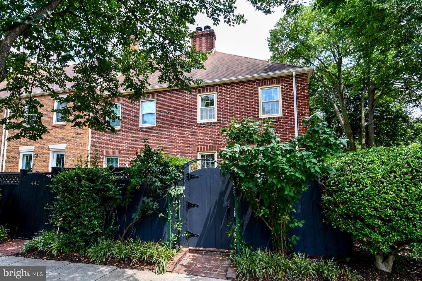 445 Old Town Court photo 4