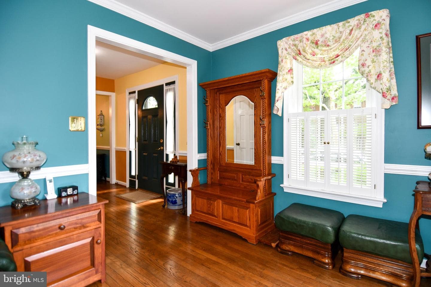 445 Old Town Court photo 8